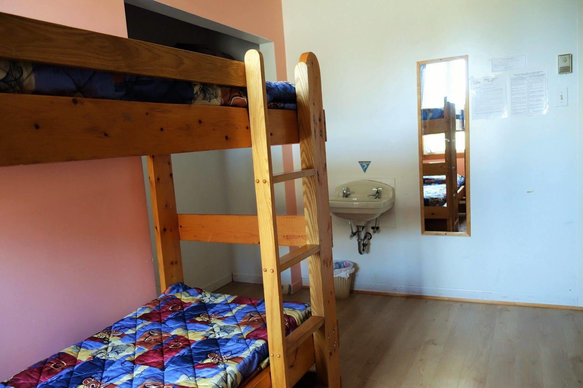 Le Carabobo Auberge Forillon Gaspé المظهر الخارجي الصورة